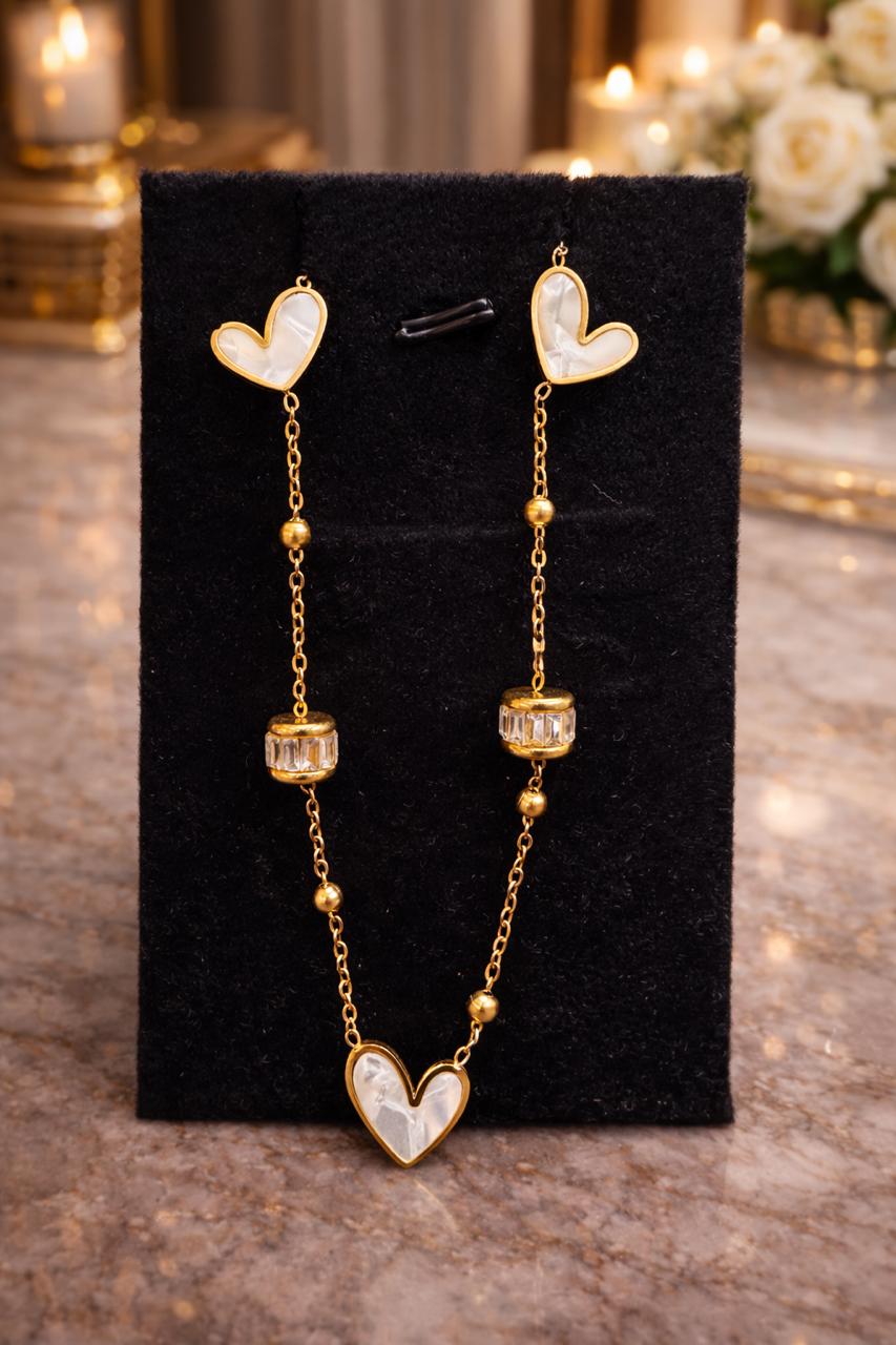 Hearts in Gold, view 2